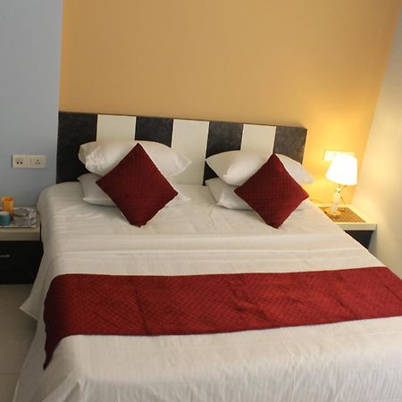 Rockfort Stay Inn Oragadam ภายนอก รูปภาพ