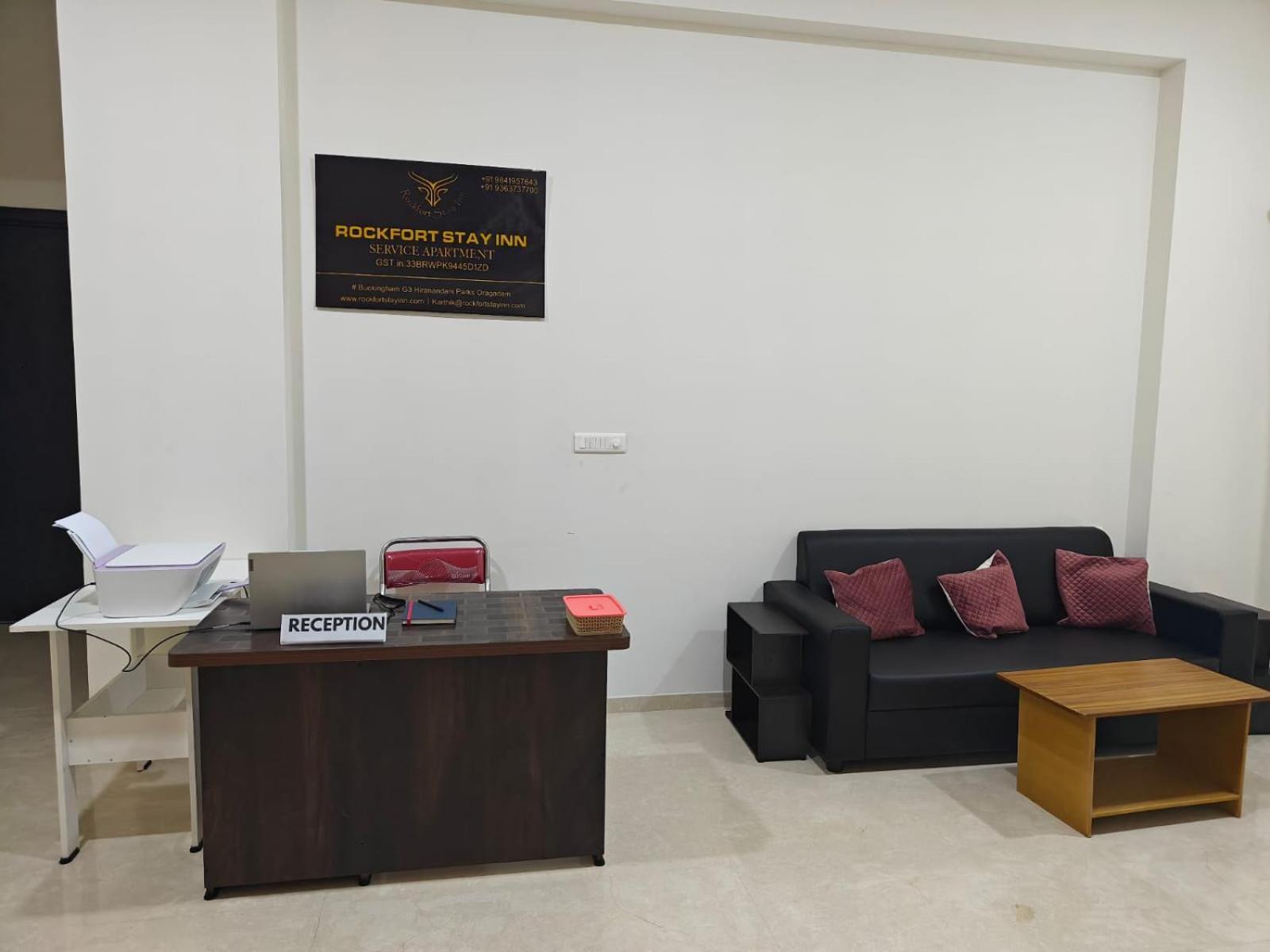 Rockfort Stay Inn Oragadam ภายนอก รูปภาพ