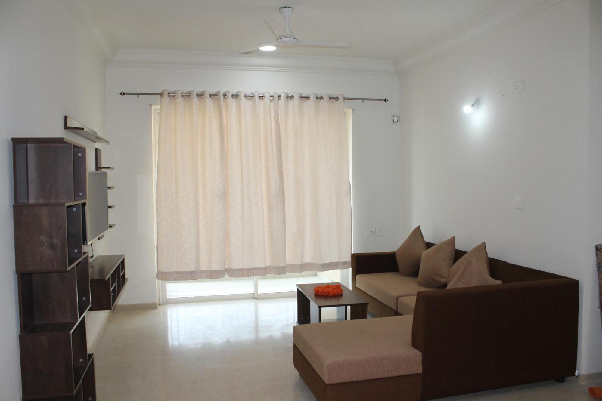Rockfort Stay Inn Oragadam ภายนอก รูปภาพ